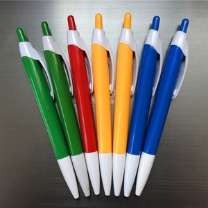 依諾外貿服裝與英達文教用品批發 雙軌并行，品質為本